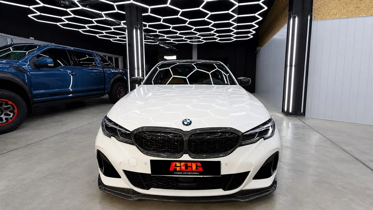 BMW 3 Series в студии ACG после оклейки защитной пленкой