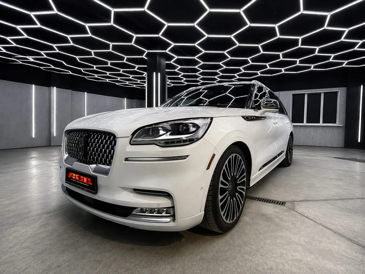Lincoln Aviator после защиты кузова полиуретановой пленкой в студии ACG